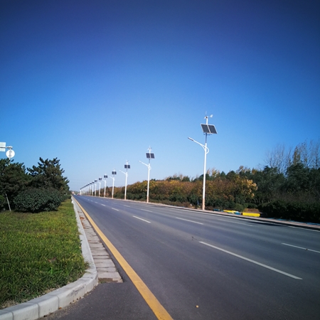 锂电池太阳能路灯